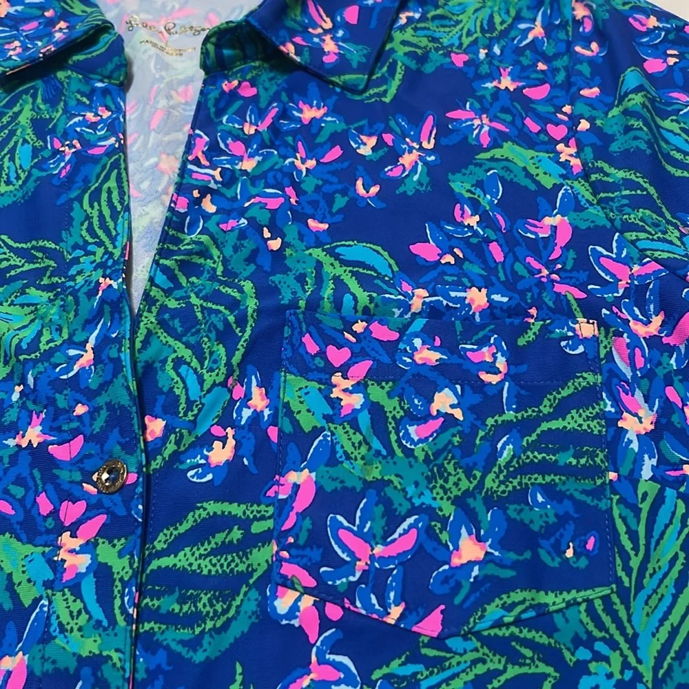 Lilly Pulitzer Button-Up Blouse size L  like new - Picture 4 of 6